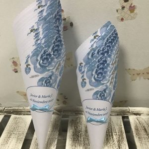 Cono boda rosas acuarela azules