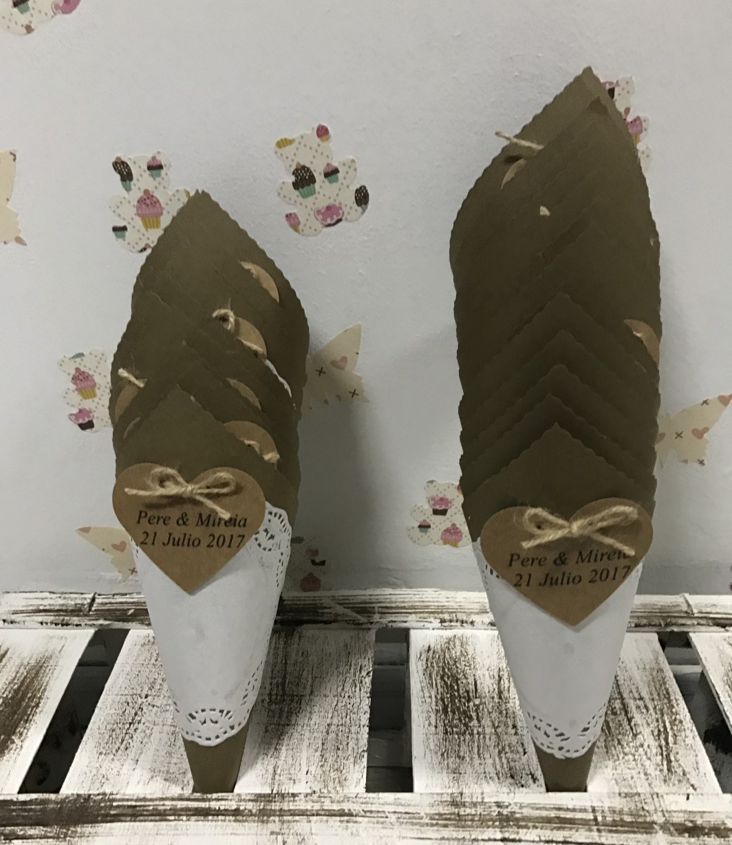 Cono boda papel kraft con blonda de papel - Imagen 3