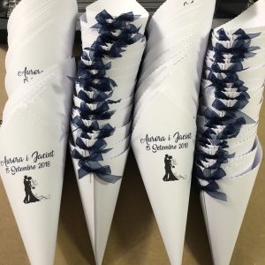 Cono boda pareja de novios