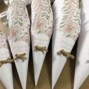 Cono boda rosas rosas