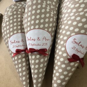 Cono boda topos beige