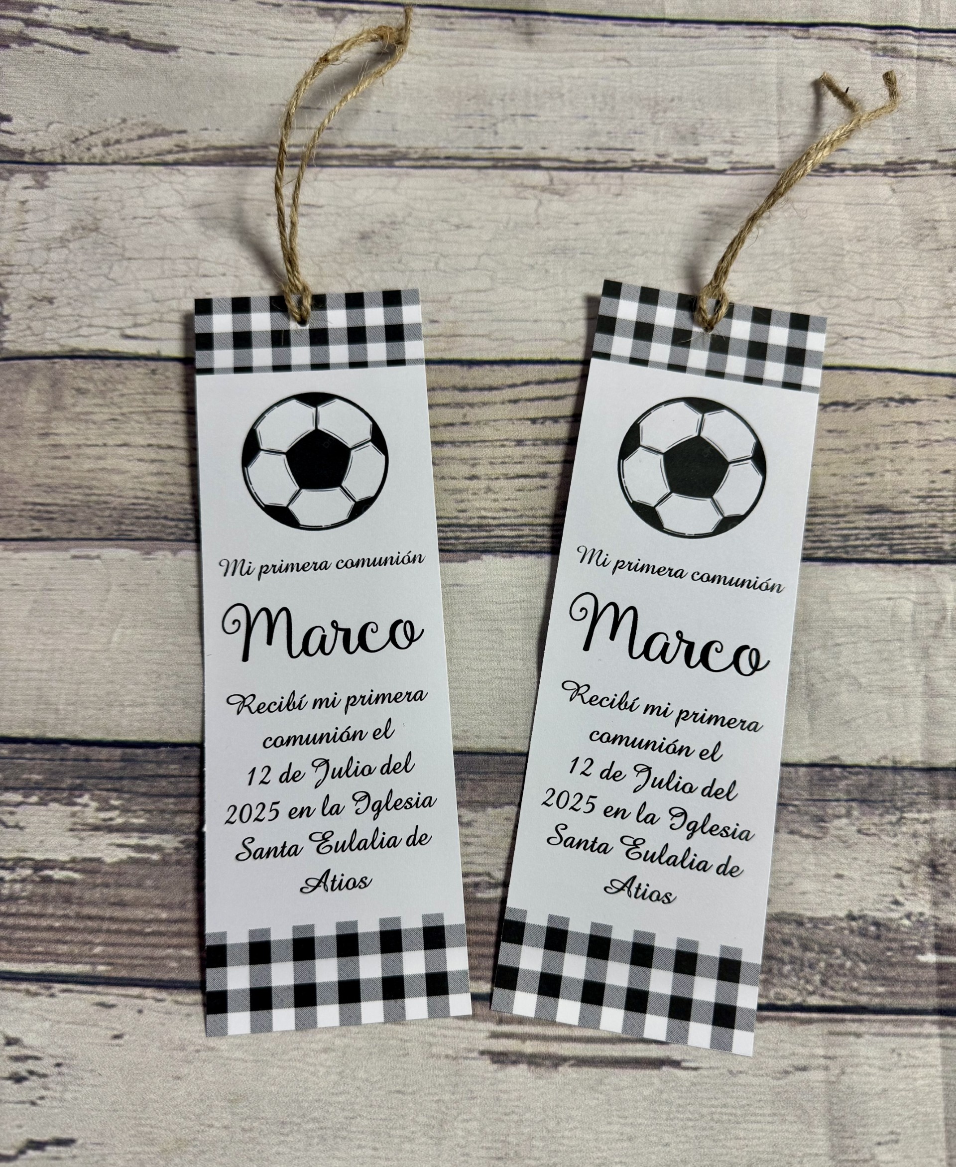 Marcapáginas pelota de fútbol y cuadros vichy