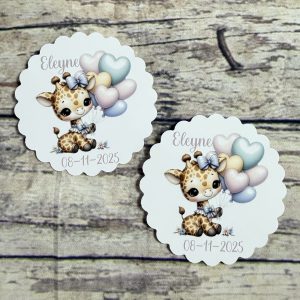 Tarjeta detalles jirafa baby con globos