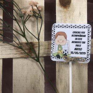 Piruleta de agradecimiento niño fútbol