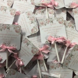 Piruleta de agradecimiento fondo rosas rosas