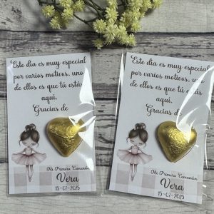 Tarjeta de agradecimiento con bombón cuadros vichy beige y bailarina