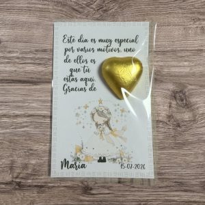 Tarjeta de agradecimiento con bombón niña flores y estrellas