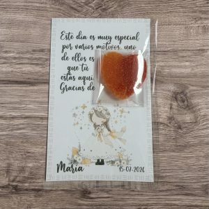 Tarjeta de agradecimiento con gominola niña flores y estrellas